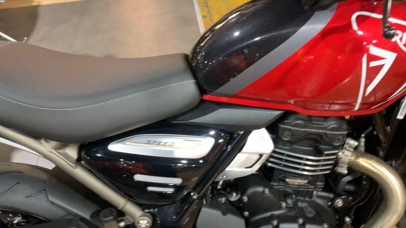 New 2025 Triumph SPEED 400 Image 2