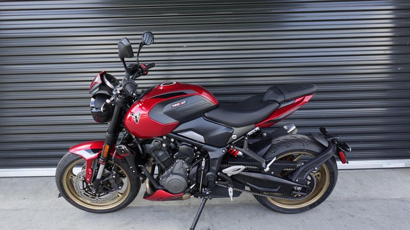 New 2027 Triumph Trident 800 