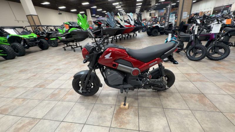 Used 2025 Honda Navi Image 6