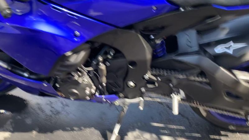 Used 2025 Yamaha YZF-R1 CA Image 4