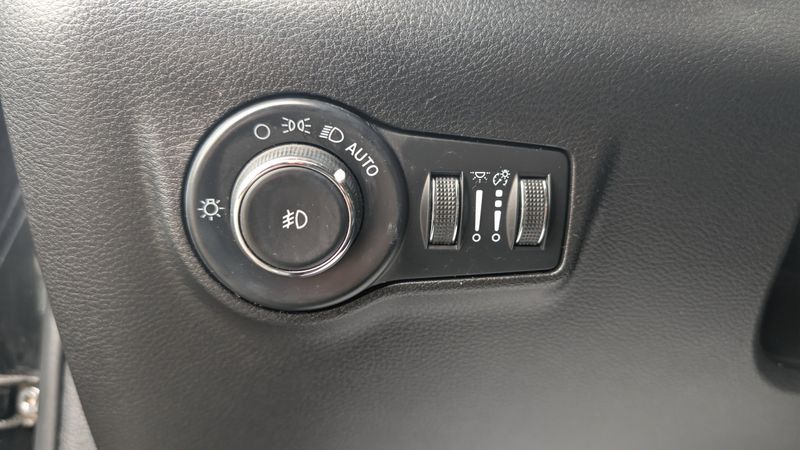 Used 2022 Jeep Compass LatitudeImage 19