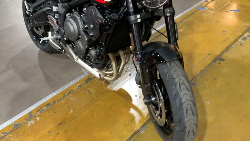 New 2025 Triumph TRIDENT 660 Image 6