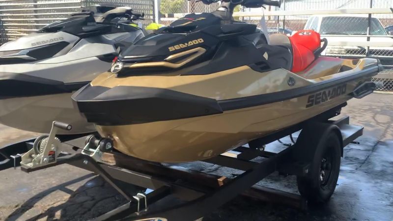 Used 2025 Sea-Doo RXT X 325 Image 5