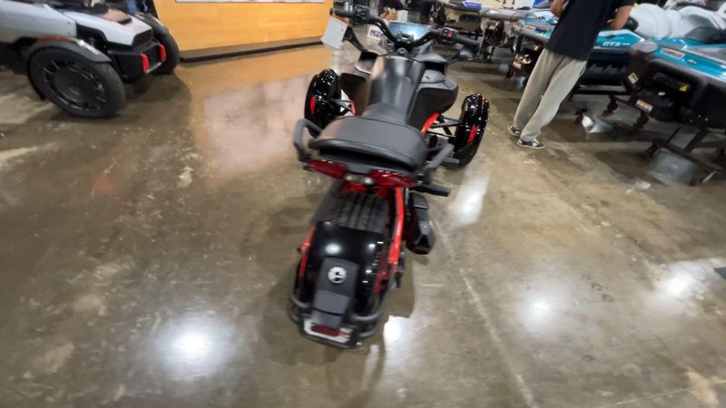 New 2026 Can-Am SPYDER F3-S (SE6) Image 3