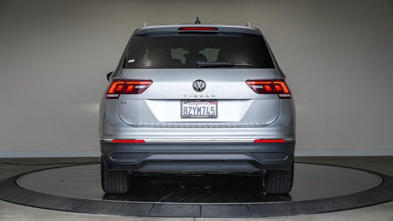2022 Volkswagen Tiguan 2.0T SEImage 3