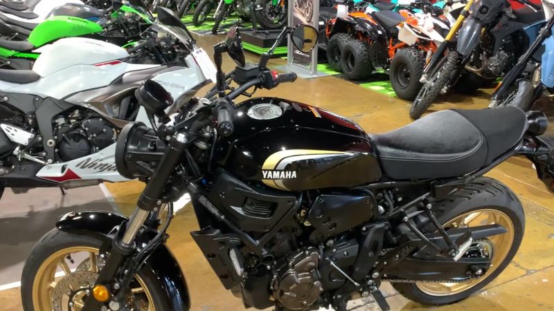 New 2025 Yamaha XSR700 Image 5