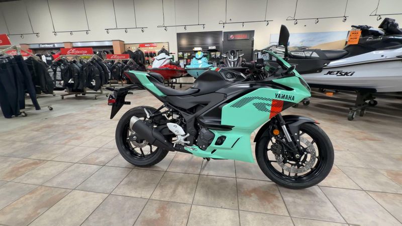 New 2026 Yamaha YZF-R3 ABS Image 2