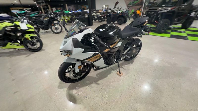 New 2026 Kawasaki NINJA ZX-6R Image 5