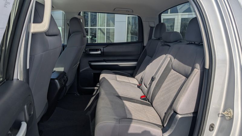 Used 2015 Toyota Tundra 4WD Truck Image 13