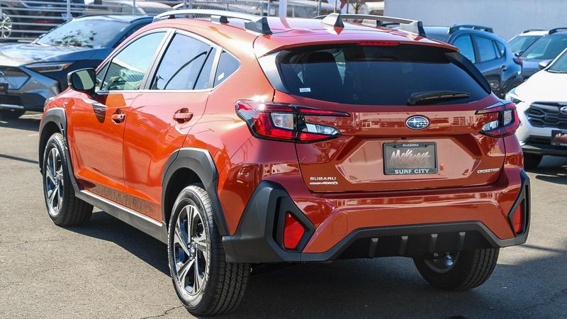 2024 Subaru Crosstrek PremiumImage 2