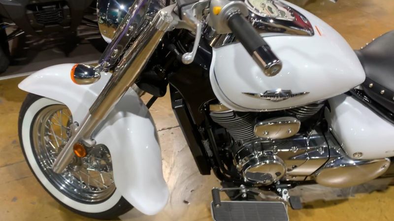 New 2025 Suzuki BOULEVARD C50T SPECIAL Image 9