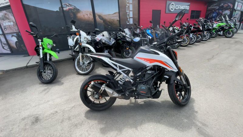 Used 2022 KTM 390 DUKE Image 9