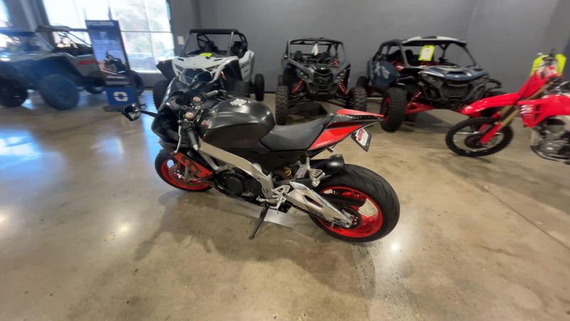 Used 2018 Aprilia RSV4 RF Image 6