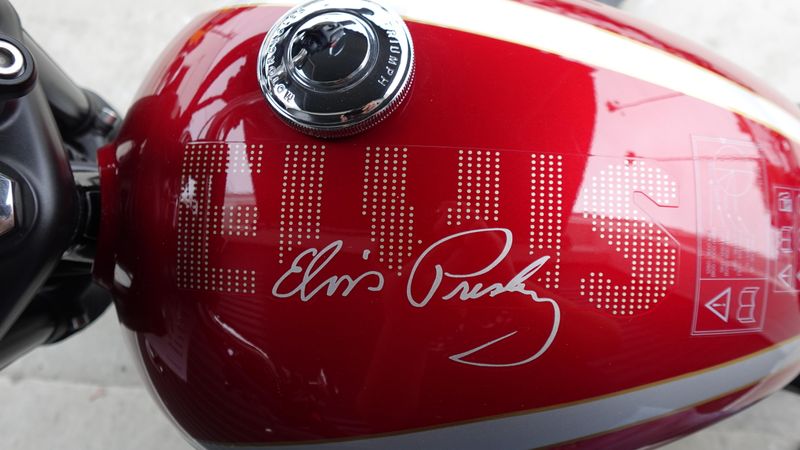 New 2025 Triumph BONNEVILLE T120 ELVIS 