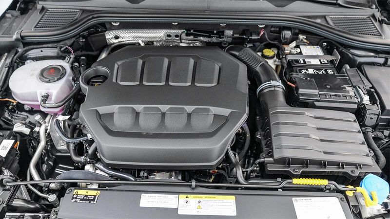 New 2025 Volkswagen Golf GTI AutobahnImage 12