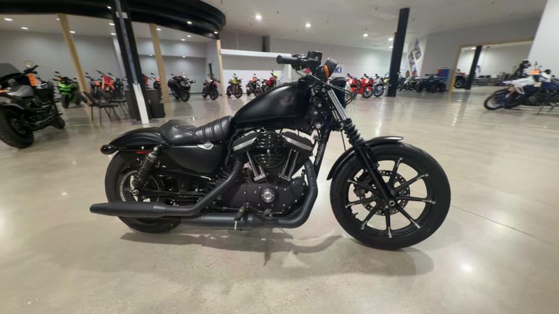 Used 2020 Harley-Davidson SPORTSTER IRON 883 Image 2