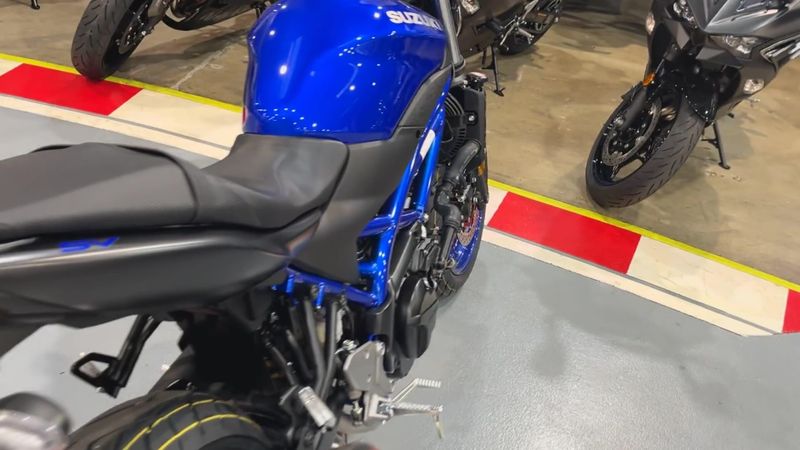 New 2026 Suzuki SV650 ABS Image 3