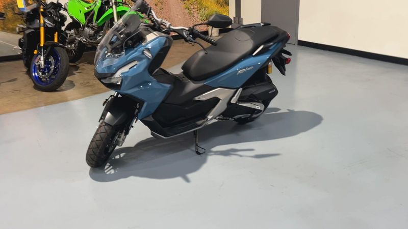 New 2025 Honda ADV160 Image 4