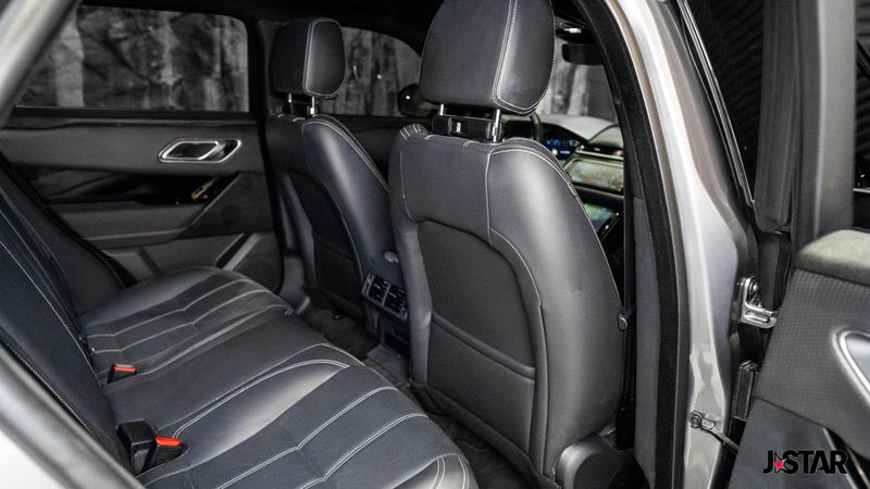 2023 Land Rover Range Rover Velar R-Dynamic S photo 19