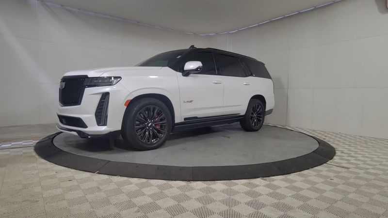 2023 Cadillac Escalade V-Series photo 6