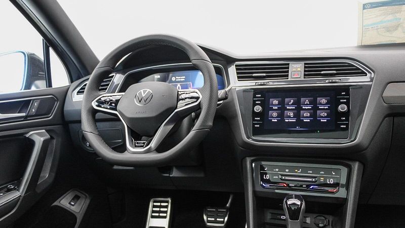 2024 Volkswagen Tiguan 2.0T SE R-Line BlackImage 14