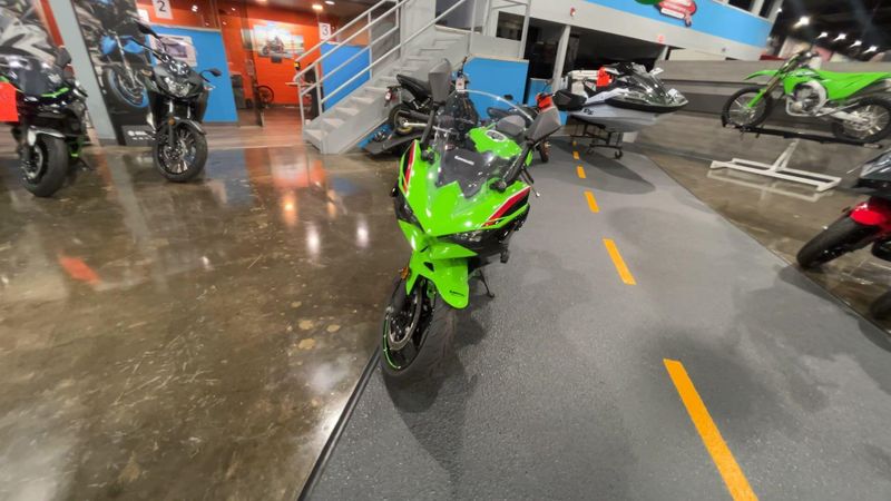 2024 Kawasaki NINJA 500 KRT EDITION SE ABS  in a LIME GREEN/EBONY exterior color. Del Amo Motorsports of Redondo Beach (424) 390-7811 delamomotorsports.com 