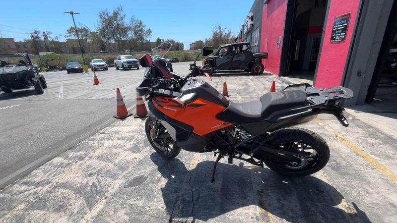 New 2027 KTM 1390 SUPER ADVENTURE S EVO Image 5