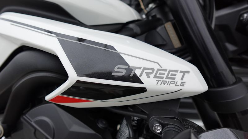 New 2025 Triumph Street Triple 765 R 
