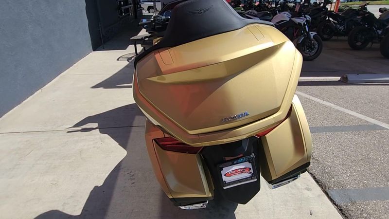 New 2025 Honda GOLDWING TOUR DCT Image 2