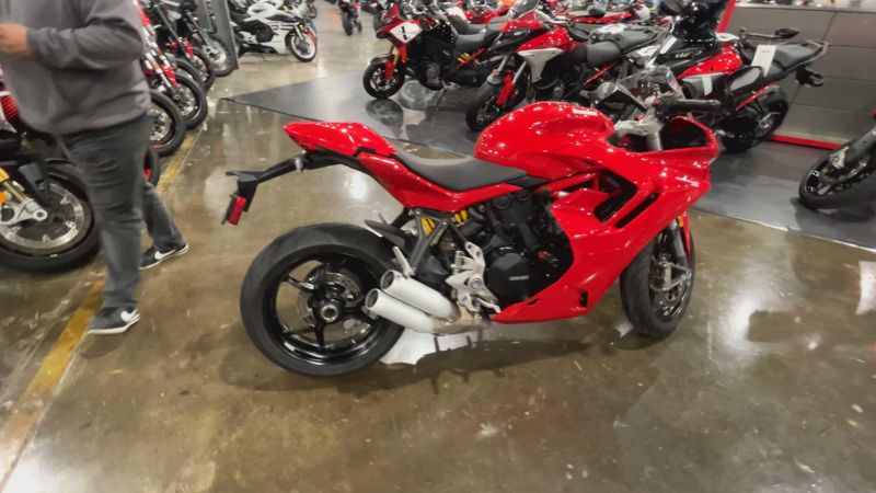 Used 2024 Ducati SUPERSPORT 950 Image 8