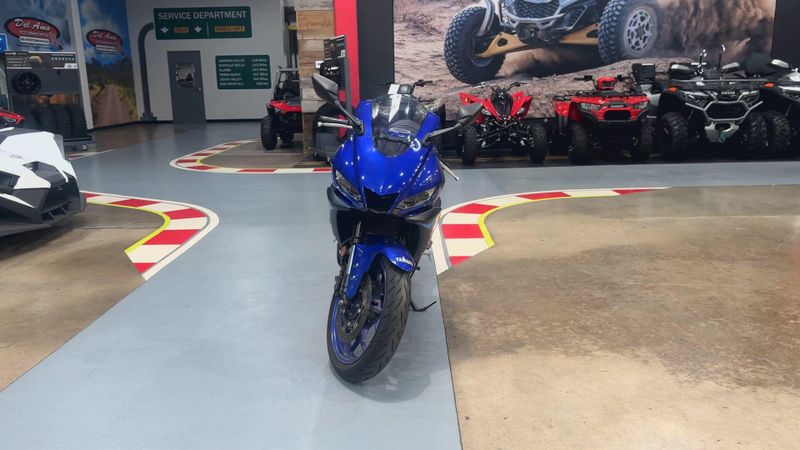 Used 2024 Yamaha YZF-R3 ABS Image 3