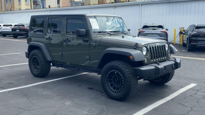 Used 2015 Jeep Wrangler Unlimited SportImage 3