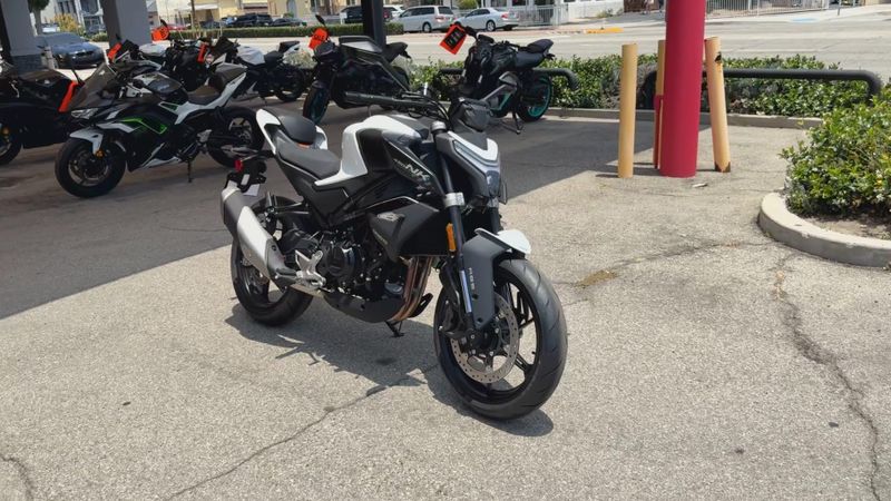 New 2026 CFMOTO 450NK Image 2
