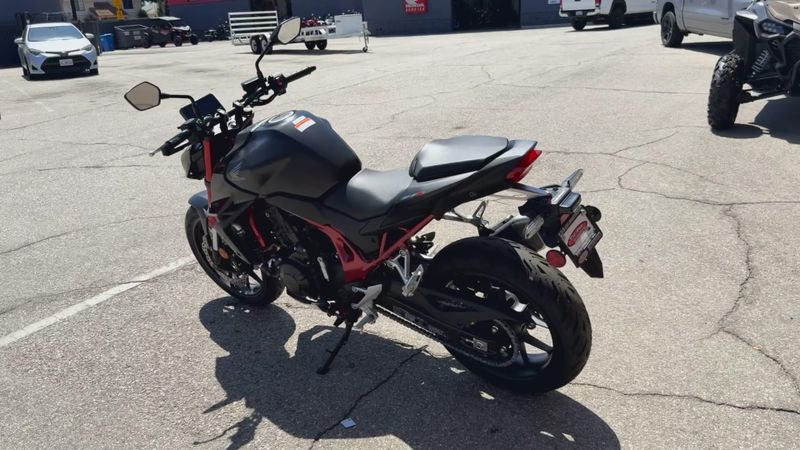 New 2026 Honda CB750 HORNET E-CLUTCH Image 6