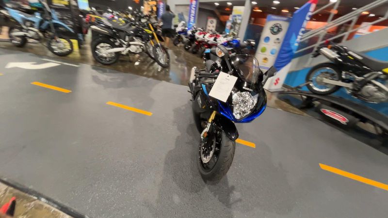 New 2027 Suzuki GSX-R750 Image 3