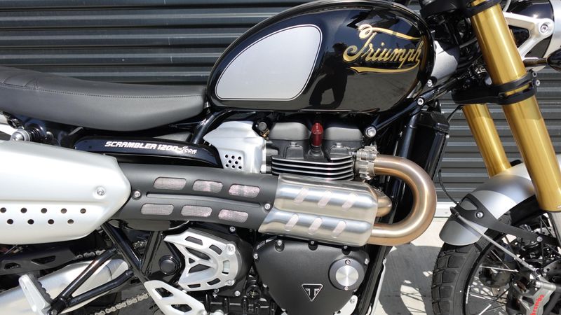 New 2025 Triumph Scrambler 1200 XE 