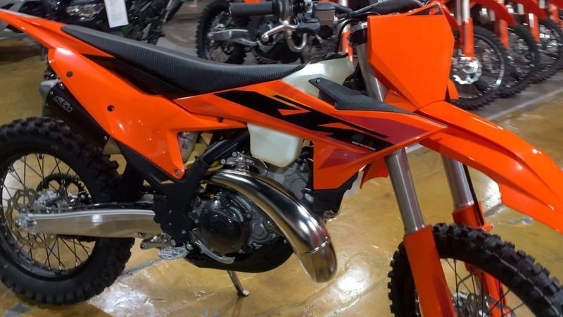 2025 KTM 300 XC Image 6