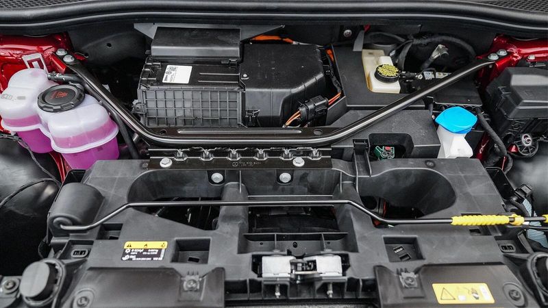 New 2025 Volkswagen ID.4 Pro SImage 12