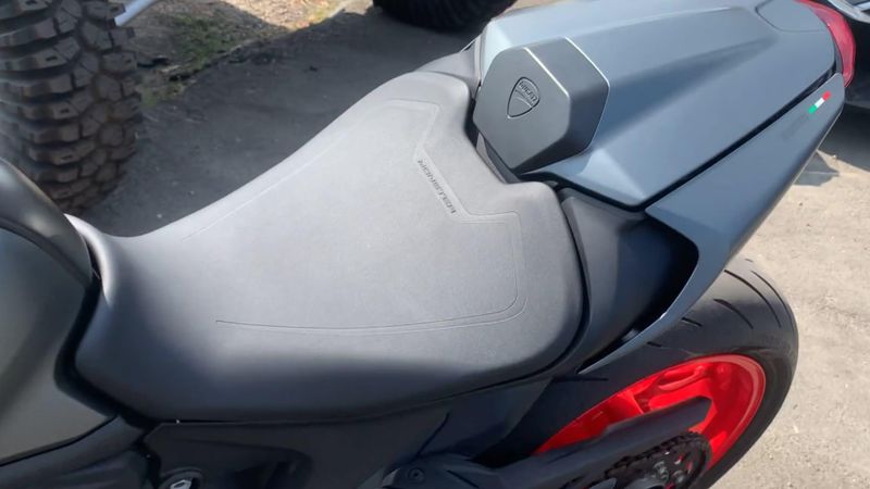 Used 2022 Ducati Monster 937 Image 8