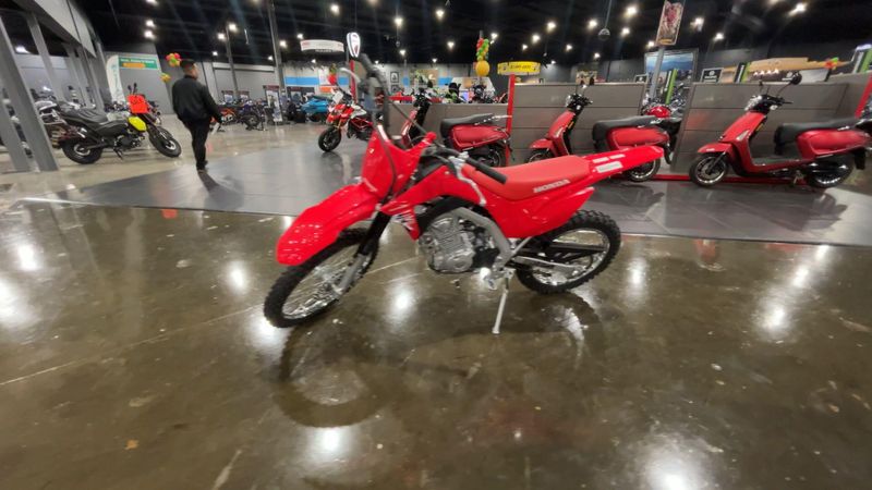 2025 Honda CRF125F BIG WHEEL  in a RED exterior color. Del Amo Motorsports of Redondo Beach (424) 390-7811 delamomotorsports.com 