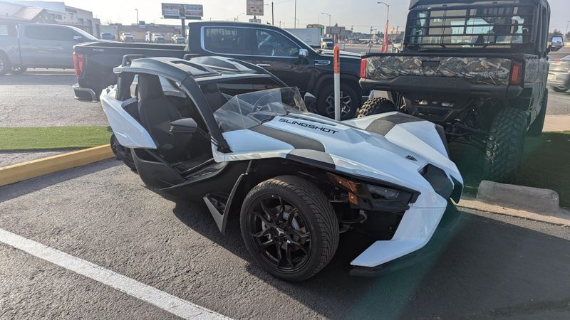 2024 Polaris SLINGSHOT S WITH TECHNOLOGY PACKAGE AUTODRIVEImage 1