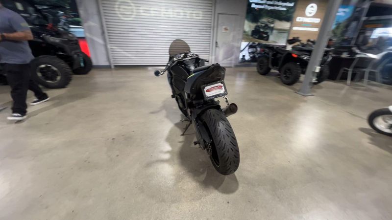 Used 2023 Kawasaki NINJA ZX-6R ABS Image 7