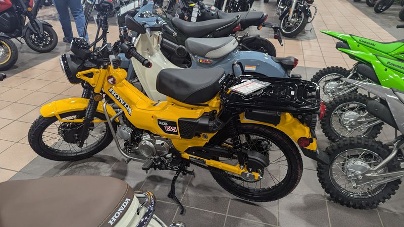 2024 Honda TRAIL 125 TURMERIC YELLOWImage 1