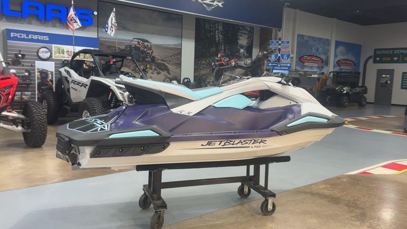New 2025 Yamaha JETBLASTER LTD Image 8