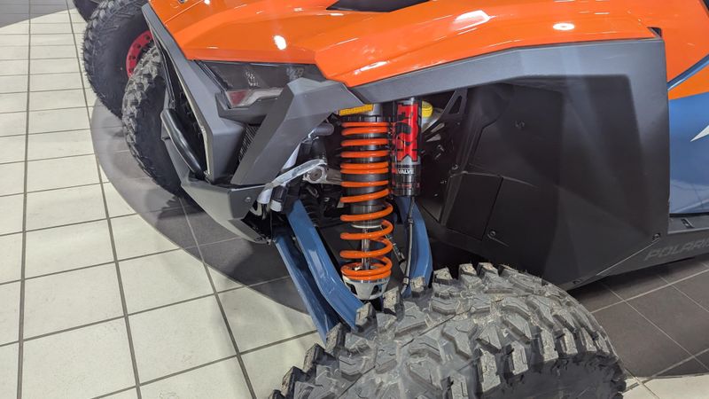 2025 Polaris RZR PRO S 4 ULTIMATE ORANGE RUST AND ZENITH BLUEImage 21