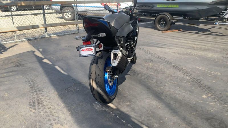 New 2026 Kawasaki NINJA ZX-6R Image 3