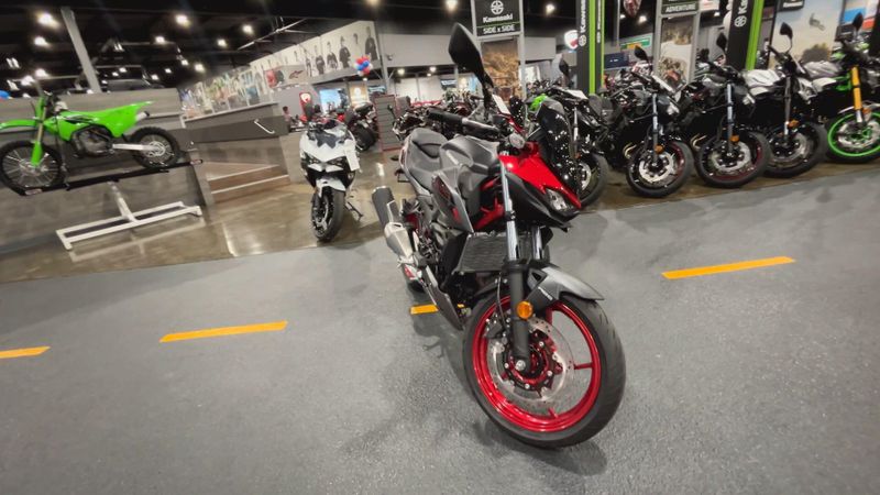 New 2025 Kawasaki Z500 SE ABS Image 2