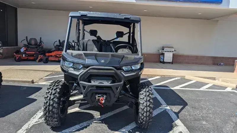 2025 Can-Am DEFENDER MAX LONE STAR HD10 STEALTH BLACKImage 8