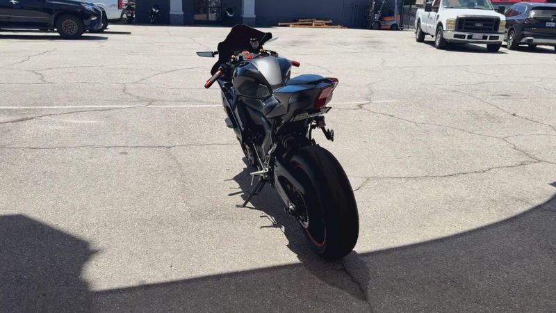 Used 2024 Yamaha YZF-R7 Image 7