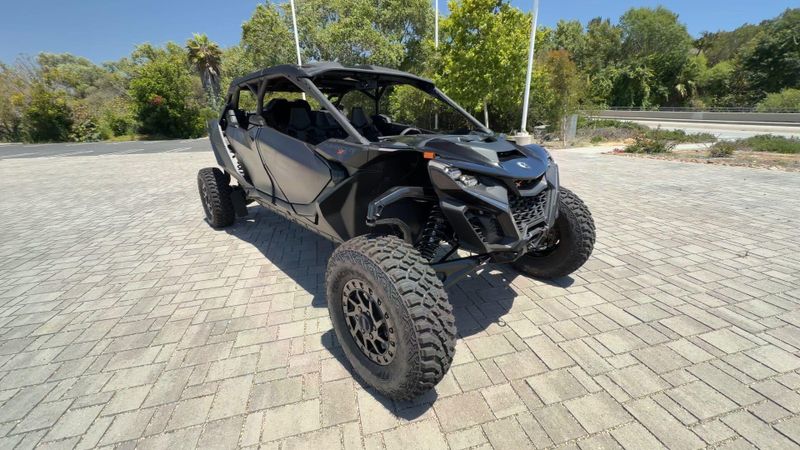New 2026 Can-Am MAVERICK R MAX X RS 999T DCT Image 3